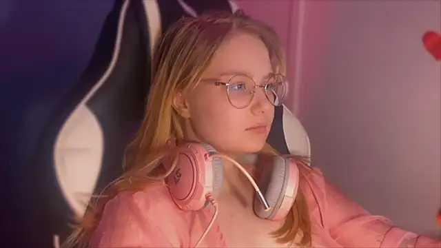 JacyWinslat online show from 02/15/25, 11:47