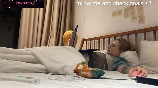 JacyWinslat online show from 12/20/25, 05:42