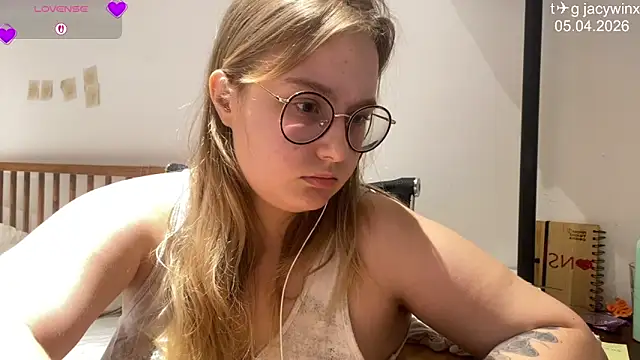 JacyWinslat online show from 04/05/26, 04:04