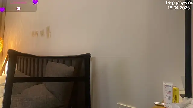 JacyWinslat online show from 04/18/26, 07:07