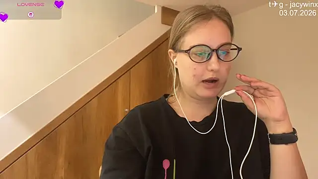 Snapshot of JacyWinslat chatting on 07/03/26, 09:05 JacyWinslat online show from 07/03/26, 09:05