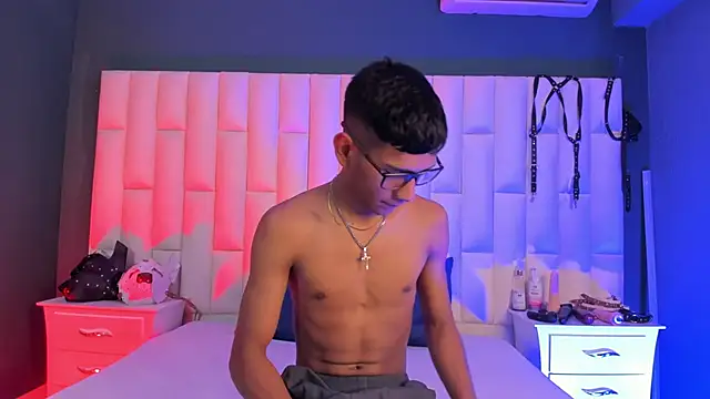 Nick Collins18 online show from 02/06/25, 06:35