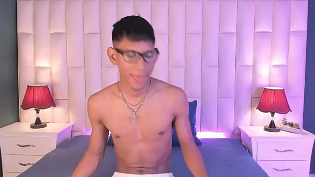 Nick Collins18 online show from 03/08/25, 03:50