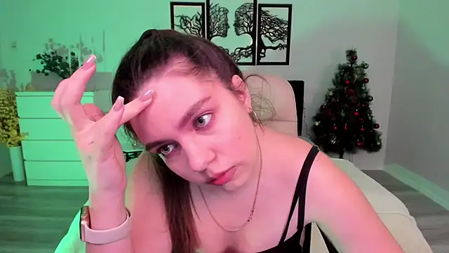 DaniellaLovely online show from 12/18/24, 02:49