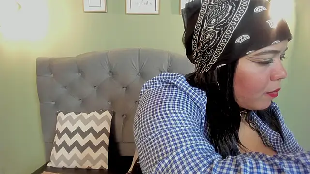 KRYSTENMOON online show from 01/30/25, 03:11