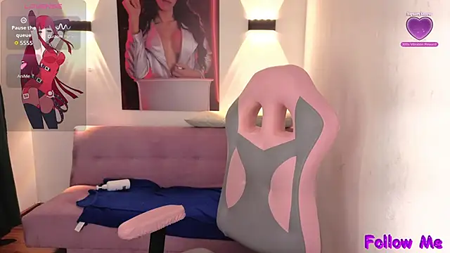 vittorialombardi   online show from 10/26/25, 07:25