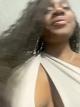 Snapshot of EscorpiLeoncita chatting on 10/03/25, 04:53 EscorpiLeoncita online show from 10/03/25, 04:53