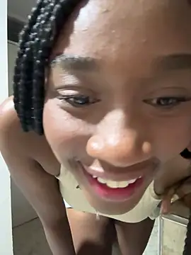 Snapshot of EscorpiLeoncita chatting on 02/17/26, 04:53 EscorpiLeoncita online show from 02/17/26, 04:53