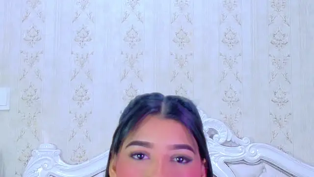 TiaraRosse online show from 11/20/25, 12:38