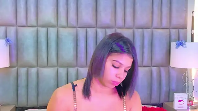 TiaraRosse online show from 02/17/26, 12:23