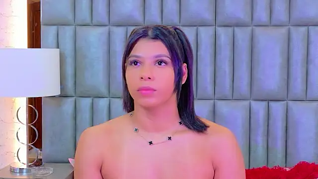 TiaraRosse online show from 03/10/26, 11:59