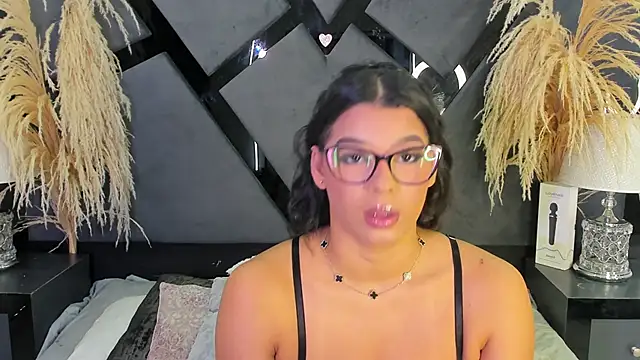 TiaraRosse online show from 03/31/26, 05:19