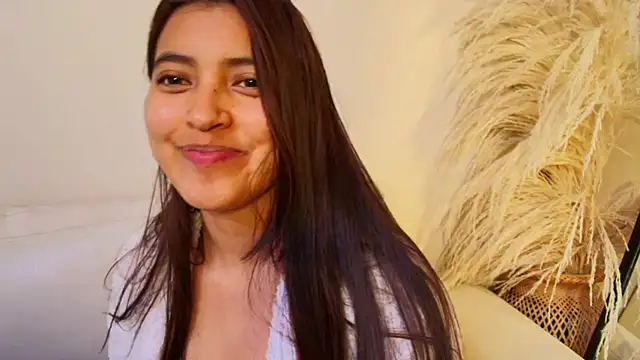 Rebeca Williams  online show from 02/14/25, 02:18