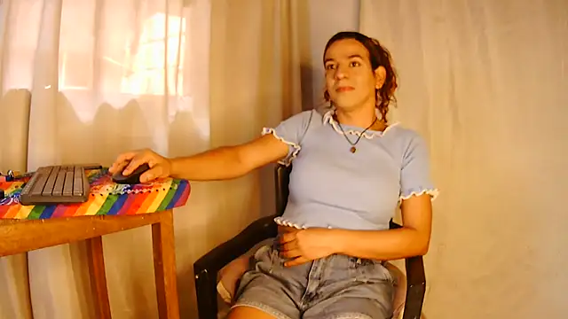 Oh Tique online show from 02/16/25, 05:15