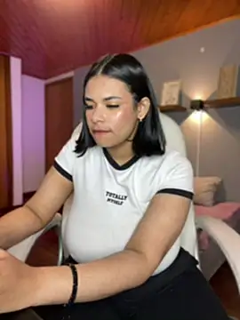 Snapshot of Isabella_boobd chatting on 01/11/25, 04:36 Isabella boobd online show from 01/11/25, 04:36