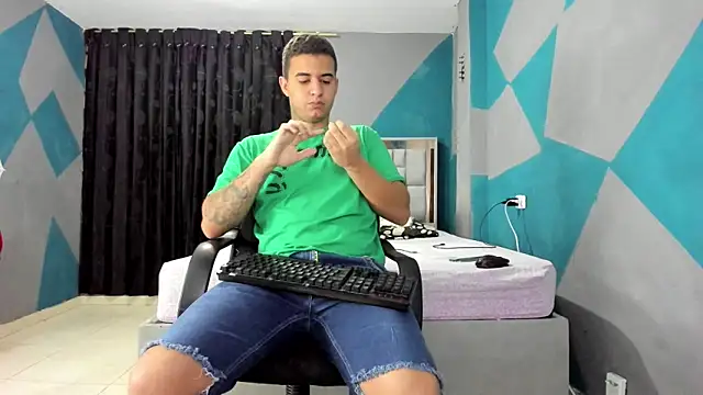 simookeler online show from 03/21/25, 01:56