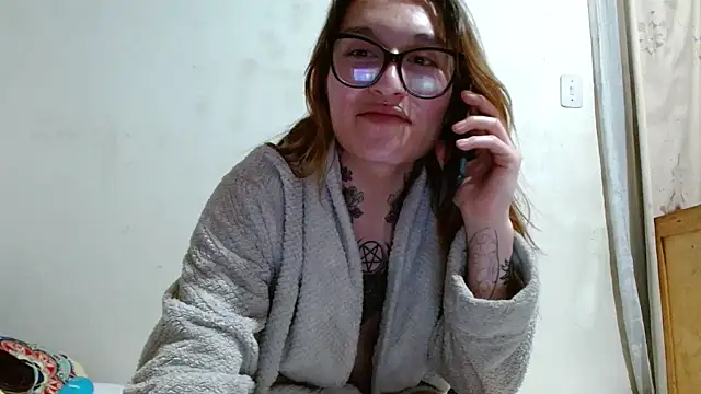 kittenlizz online show from 02/14/25, 12:09