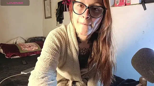 kittenlizz online show from 07/16/26, 06:58