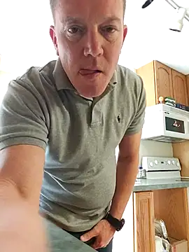 Bigtater1999 online show from 03/15/26, 05:52