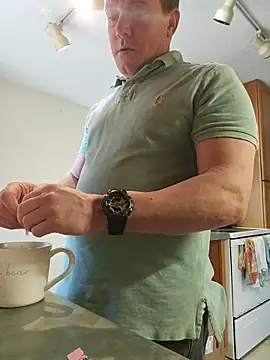 Bigtater1999 online show from 04/11/26, 09:19