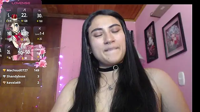 bunnyemilyrose36 online show from 12/12/24, 09:15