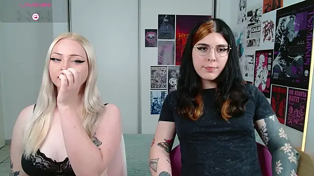 Snapshot of chloe_levine chatting on 02/23/26, 06:38 chloe levine online show from 02/23/26, 06:38