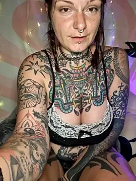 lizzardqueeen online show from 03/07/26, 05:04