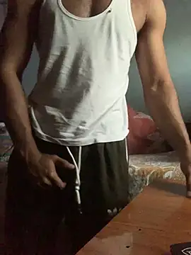 Snapshot of Vampire_xoxo chatting on 01/05/25, 11:15 Vampire xoxo online show from 01/05/25, 11:15