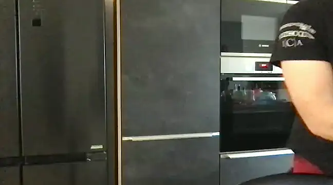 unconnudu21000 online show from 02/10/25, 11:15