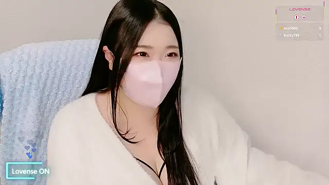 yukinko o  online show from 10/16/25, 02:07