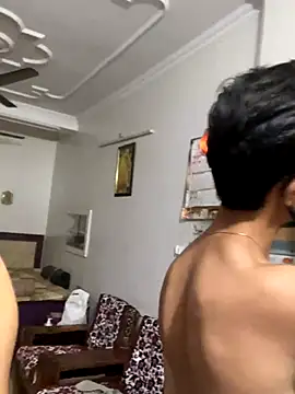 Snapshot of John_desihunk chatting on 09/19/25, 05:02 John desihunk online show from 09/19/25, 05:02