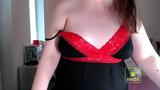 Snapshot of cute_and_hot chatting on 04/26/26, 02:15 cute and hot online show from 04/26/26, 02:15