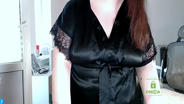 Snapshot of cute_and_hot chatting on 06/09/26, 03:12 cute and hot online show from 06/09/26, 03:12