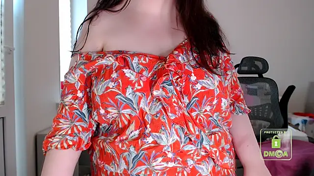 Snapshot of cute_and_hot chatting on 07/07/26, 03:49 cute and hot online show from 07/07/26, 03:49