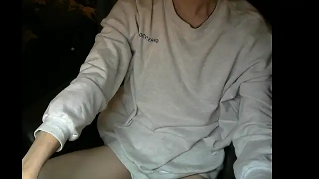 Snapshot of Ray175oo chatting on 02/11/25, 04:24 Ray175oo online show from 02/11/25, 04:24