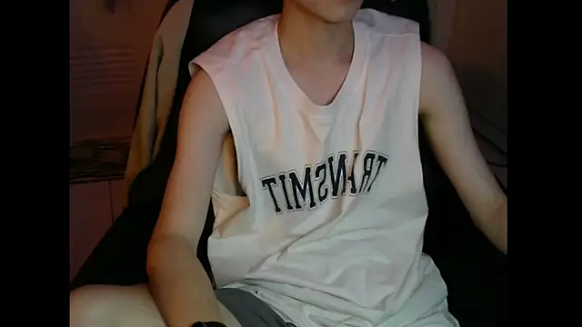 Snapshot of Ray175oo chatting on 10/24/25, 03:52 Ray175oo online show from 10/24/25, 03:52