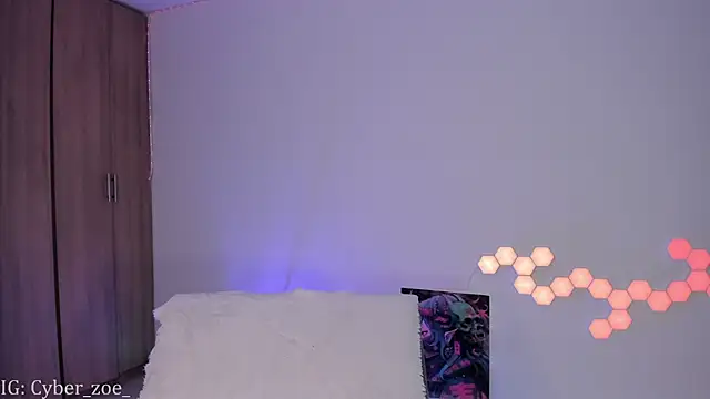 cyberzoe online show from 09/16/25, 02:18