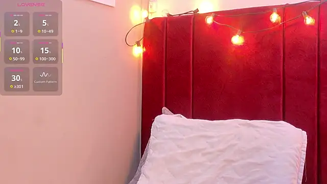 hotlatinateacher online show from 11/14/25, 07:34