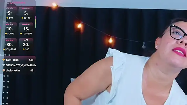 hotlatinateacher online show from 11/18/25, 07:24