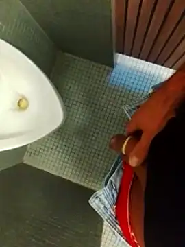 Niceblueeyes081288 online show from 04/06/26, 05:41