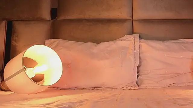 angelinepossy online show from 11/29/25, 10:02