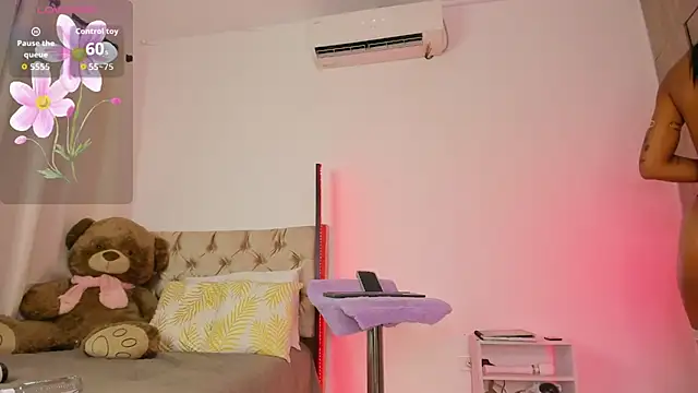 Lia Petite1 online show from 03/22/26, 04:49
