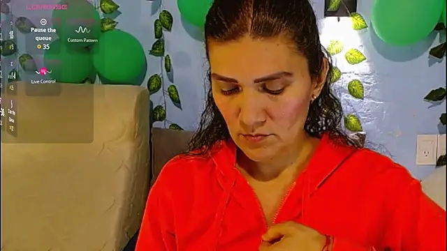 venus swet  online show from 03/23/26, 09:52