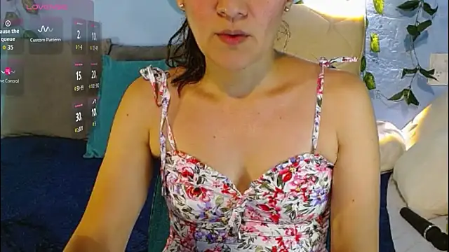 venus swet  online show from 03/29/26, 12:43