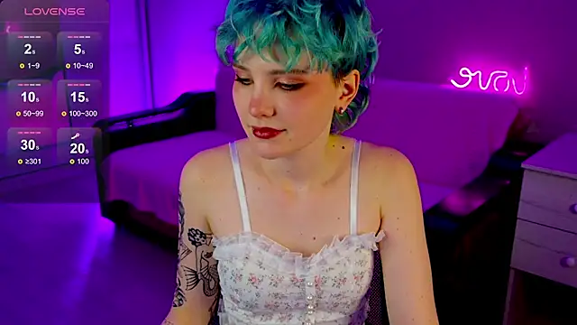 Snapshot of School_Love chatting on 12/08/24, 04:18 School Love online show from 12/08/24, 04:18