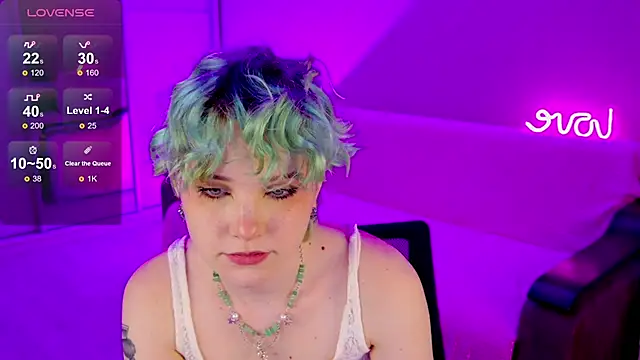 Snapshot of School_Love chatting on 01/20/25, 04:12 School Love online show from 01/20/25, 04:12