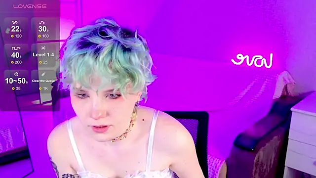 Snapshot of School_Love chatting on 01/24/25, 01:03 School Love online show from 01/24/25, 01:03