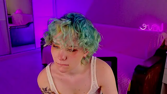 Snapshot of School_Love chatting on 03/07/25, 01:18 School Love online show from 03/07/25, 01:18