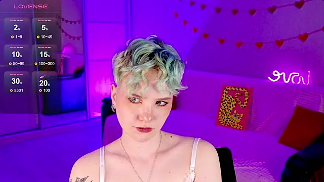 Snapshot of School_Love chatting on 03/16/25, 04:12 School Love online show from 03/16/25, 04:12