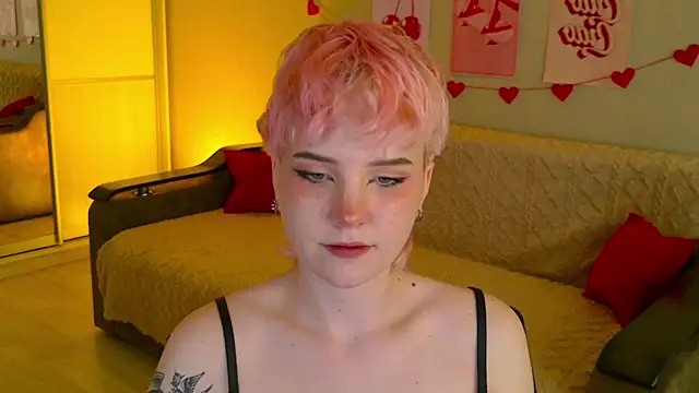 Snapshot of School_Love chatting on 09/26/25, 12:20 School Love online show from 09/26/25, 12:20